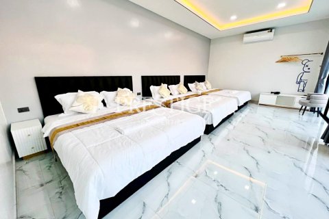 House in Pattaya, Thailand 3 bedrooms № 198223 - photo 10