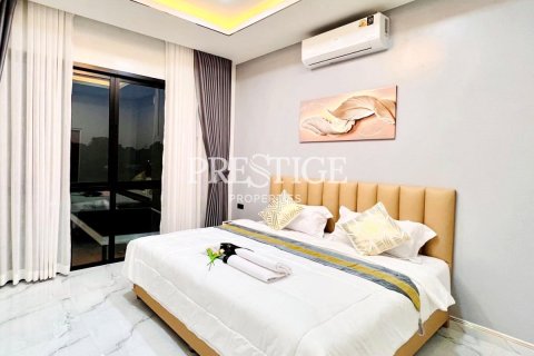 House in Pattaya, Thailand 3 bedrooms № 198223 - photo 7