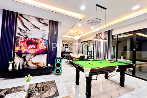 House in Pattaya, Thailand 3 bedrooms № 198223 - photo 12