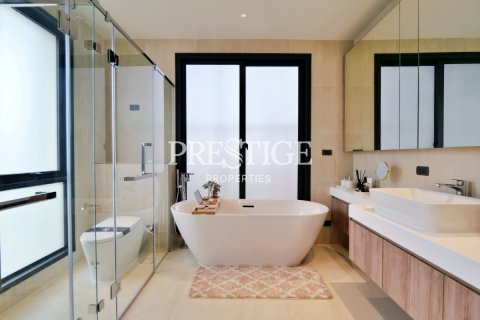 House in Pattaya, Thailand 4 bedrooms № 198225 - photo 15
