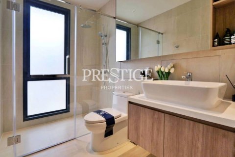 House in Pattaya, Thailand 4 bedrooms № 198225 - photo 18