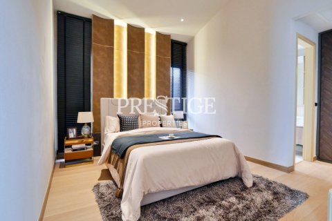 House in Pattaya, Thailand 4 bedrooms № 198225 - photo 16