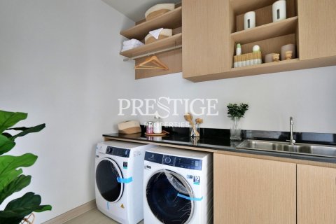 House in Pattaya, Thailand 4 bedrooms № 198225 - photo 25