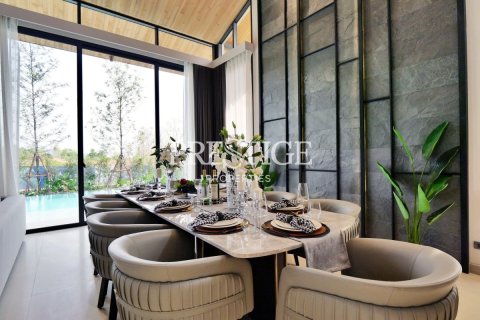 House in Pattaya, Thailand 4 bedrooms № 198225 - photo 5