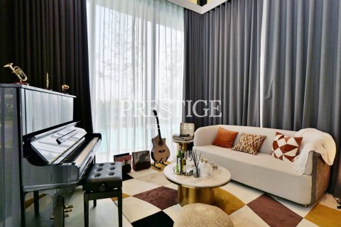House in Pattaya, Thailand 4 bedrooms № 198225 - photo 8