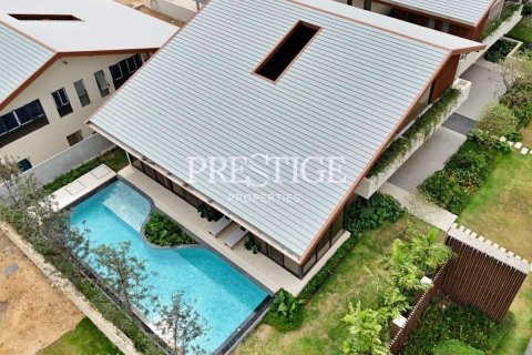 House in Pattaya, Thailand 4 bedrooms № 198225 - photo 29