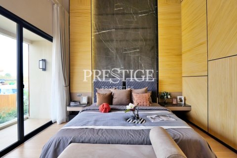 House in Pattaya, Thailand 4 bedrooms № 198225 - photo 13