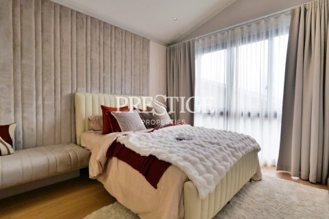 House in Pattaya, Thailand 4 bedrooms № 198225 - photo 20