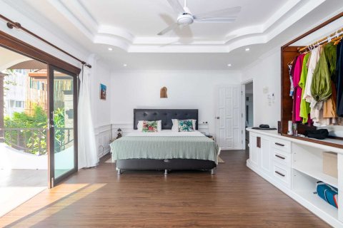 Villa in Pattaya, Thailand 4 bedrooms № 164839 - photo 16