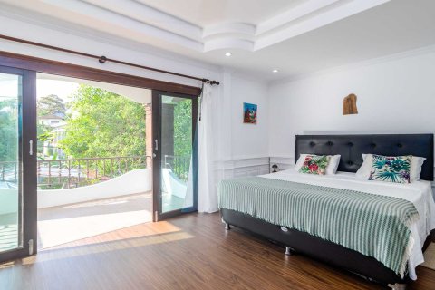 Villa in Pattaya, Thailand 4 bedrooms № 164839 - photo 17