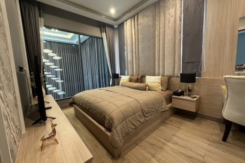 House in Pattaya, Thailand 4 bedrooms № 164840 - photo 26