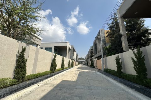 House in Pattaya, Thailand 4 bedrooms № 164840 - photo 6