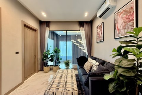 House in Pattaya, Thailand 4 bedrooms № 164840 - photo 2