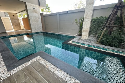 House in Pattaya, Thailand 4 bedrooms № 164840 - photo 8