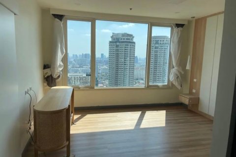 Кондоминиум с 3 спальнями в Сатхоне, Бангкок, Таиланд № 159335 - фото 12