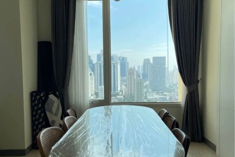 Кондоминиум с 3 спальнями в Сатхоне, Бангкок, Таиланд № 159335