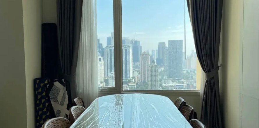 Кондоминиум с 3 спальнями в Сатхоне, Бангкок, Таиланд № 159335