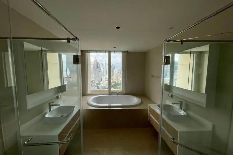 Кондоминиум с 3 спальнями в Сатхоне, Бангкок, Таиланд № 159335 - фото 10