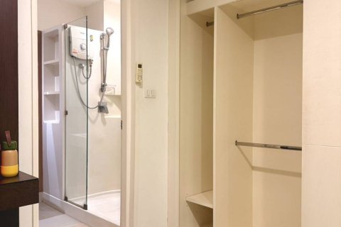Condo in Khlong San, Bangkok, Thailand, 2 bedrooms  № 159331 - photo 16