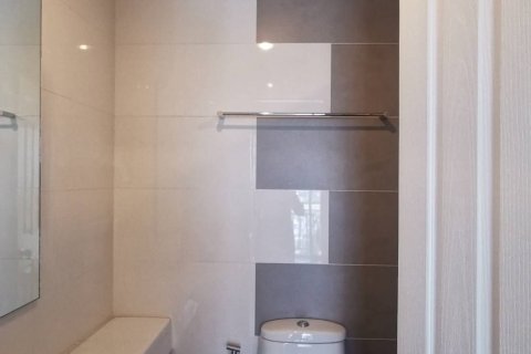 Condo in Khlong Toei, Bangkok, Thailand, 2 bedrooms № 159333 - photo 3
