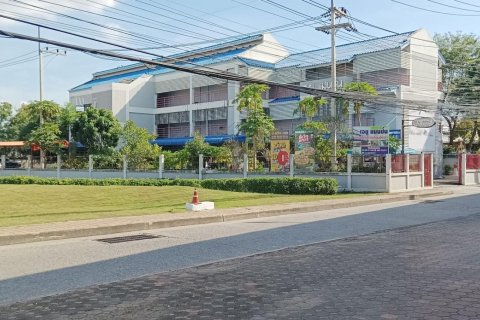 Земельный участок в Чачоенгсао, Таиланд 2340м2  № 146156 - фото 1