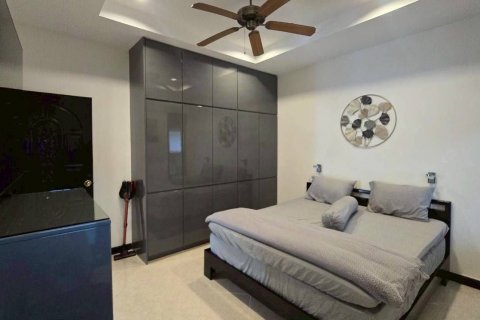 Villa in Hua Hin, Thailand 2 bedrooms № 135778 - photo 25