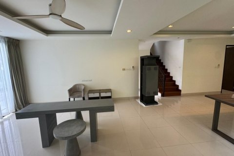 Villa in Phuket, Thailand 5 bedrooms № 135775 - photo 5