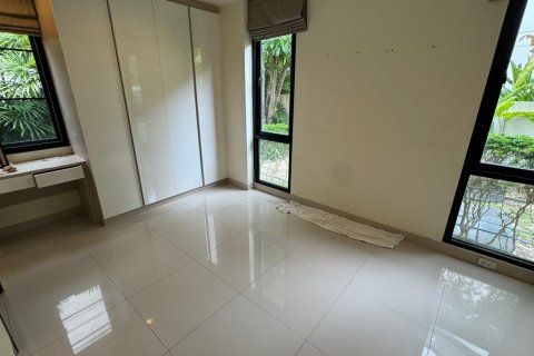 Villa in Phuket, Thailand 5 bedrooms № 135775 - photo 9
