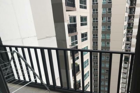 Studio dans le Condo à Sathon, Bangkok, Thaïlande  № 169360 - photo 8