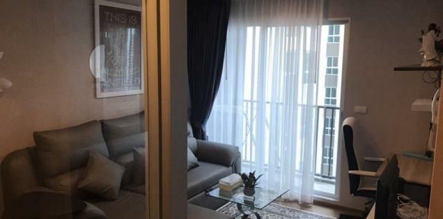 Studio dans le Condo à Sathon, Bangkok, Thaïlande  № 169360