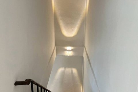 Таунхаус в Кхлонг Сане, Бангкок, Таиланд с 4 спальнями  № 172946 - фото 5