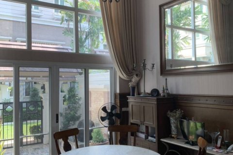 Таунхаус в Банг-Кхо-Лаеме, Бангкок, Таиланд с 5 спальнями  № 172945 - фото 8