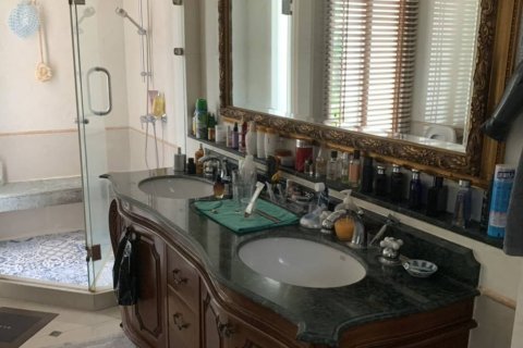 Таунхаус в Банг-Кхо-Лаеме, Бангкок, Таиланд с 5 спальнями  № 172945 - фото 10