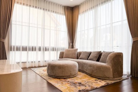 Дом в Бангкоке, Таиланд с 4 спальнями  № 172944 - фото 2