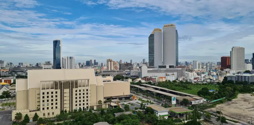 Кондоминиум с 3 спальнями в Хуай Кванге, Бангкок, Таиланд № 140311