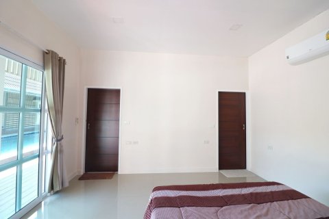 House in Udon Thani, Thailand 4 bedrooms № 167523 - photo 21