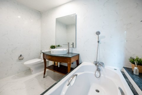 Кондоминиум с 2 спальнями в Бангкоке, Таиланд № 143153 - фото 15