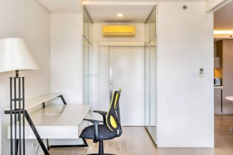 Condo in Bangkok, Thailand, 1 bedroom  № 115182 - photo 8