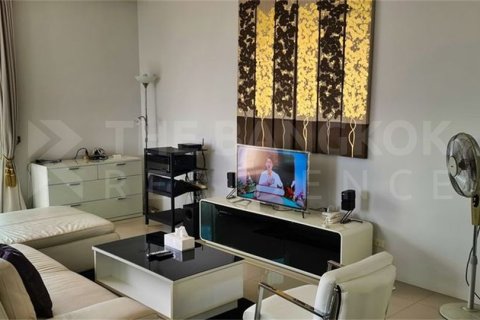 Condo à Bangkok, Thaïlande, 3 chambres  № 185549 - photo 2