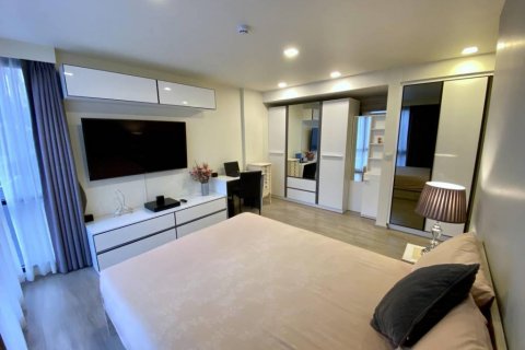 Condo in Din Daeng, Bangkok, Thailand, 2 bedrooms  № 114464 - photo 3