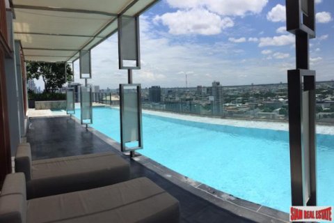 Apartment in Bangkok, Thailand 3 bedrooms № 193832 - photo 5