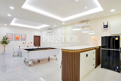 House in Pattaya, Thailand 4 bedrooms № 198487 - photo 7