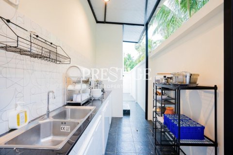 House in Pattaya, Thailand 4 bedrooms № 198487 - photo 11