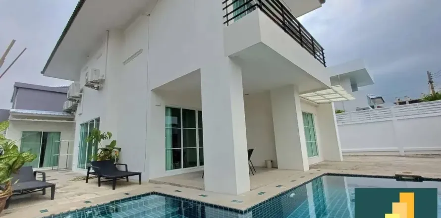 Casa de 6 dormitorios en Jomtien Beach, Pattaya, Tailandia № 211089