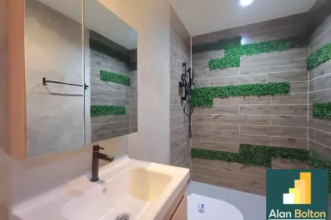 Casa de 6 dormitorios en Jomtien Beach, Pattaya, Tailandia № 211089 - foto 6