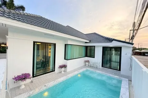 Casa de 3 dormitorios en Pattaya, Tailandia № 211086 - foto 16