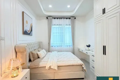 Casa de 3 dormitorios en Pattaya, Tailandia № 211086 - foto 4