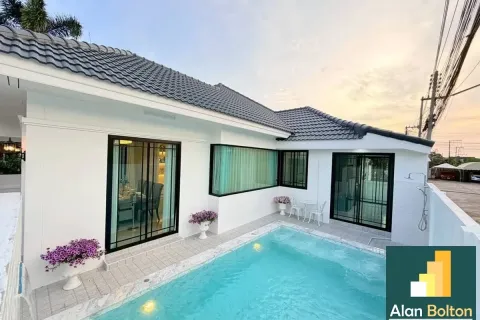 Casa de 3 dormitorios en Pattaya, Tailandia № 211086 - foto 12