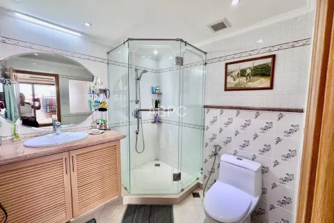 Condominio de 3 dormitorios en Jomtien Beach, Pattaya, Tailandia № 211090 - foto 12