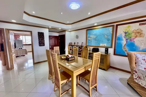 Condominio de 3 dormitorios en Jomtien Beach, Pattaya, Tailandia № 211090 - foto 2